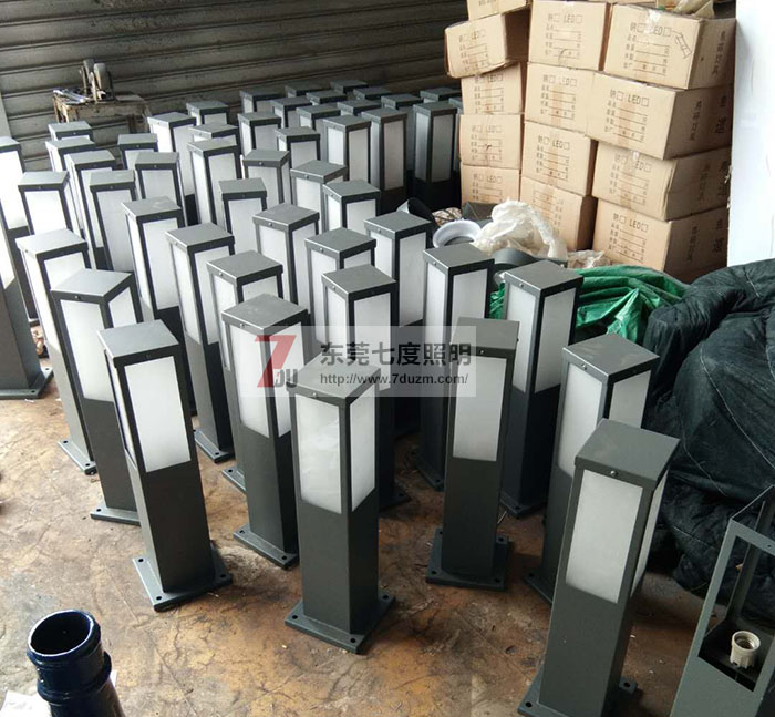 東莞哔咔漫画IOS版安装照明草坪燈生產成品實拍圖片